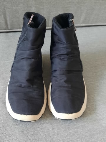 Primigi Boots in Schwarz