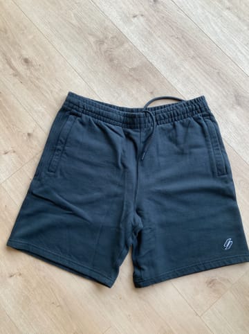 Superdry Sweatshorts in Schwarz