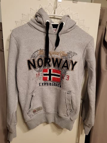 Geographical Norway Hoodie "Guitre" in Grau