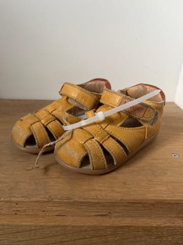 KAVAT Leder-Halbsandalen in Gelb