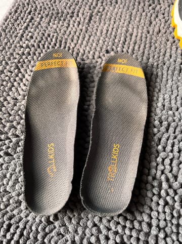 Trollkids Wanderboots "Kjerag" in Anthrazit/ Gelb