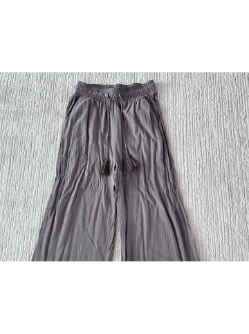 Sublevel Marlenehose in Grau