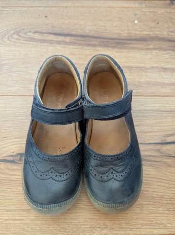 POM POM Leder-Spangenballerinas in Dunkelblau