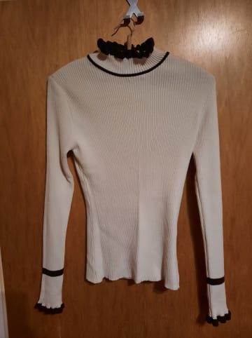 trendyol Pullover in Creme