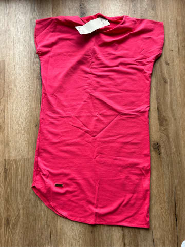 Peekaboo Kleid in Rot