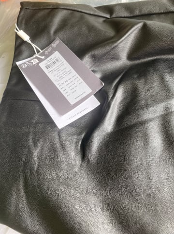 ONLY Carmakoma Hose in Schwarz