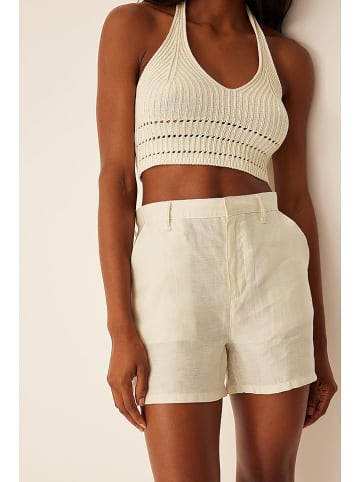 NA-KD Shorts in Creme