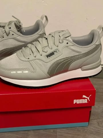 Puma Shoes Sneakers "R78" in Grau