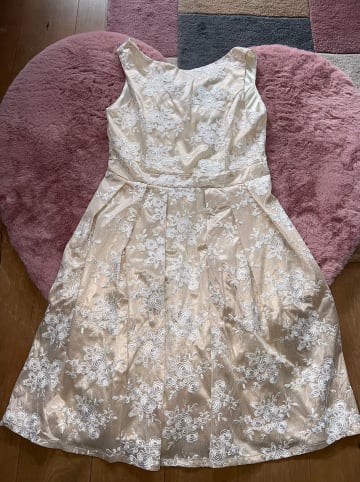 Iska Kleid in Creme