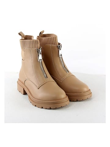 C'M Boots in Camel