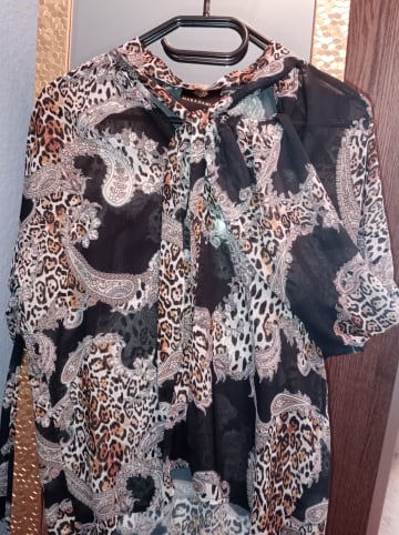 Makadamia Bluse in Schwarz