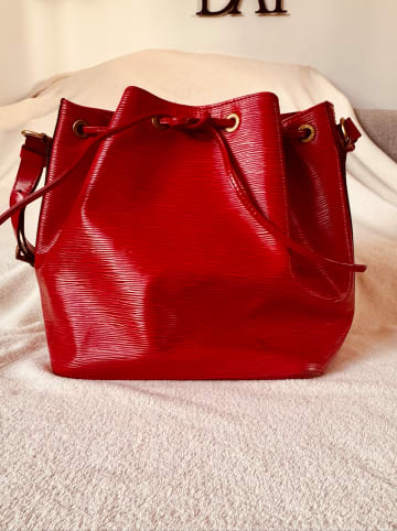 Louis Vuitton Leder-Schultertasche "Noe PM" in Rot - (B)24 x (H)26 x (T)18 cm