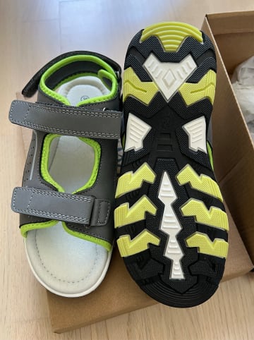 lamino Sandalen in Grau/ Limette