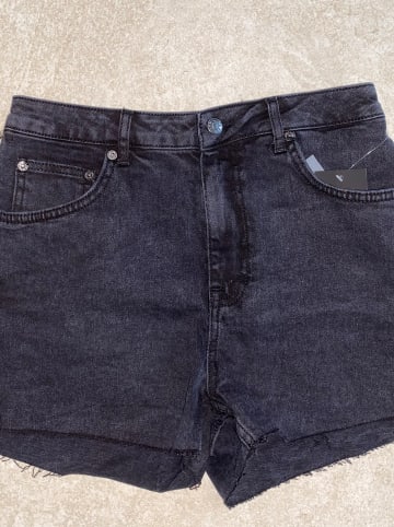 NA-KD Jeansshorts in Schwarz