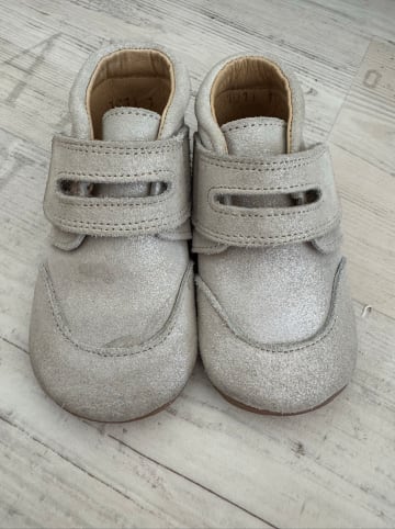 POM POM Leder-Krabbelschuhe in Creme