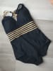 LASCANA Badeanzug in schwarz-goldfarben