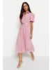 trendyol Kleid in Rosa