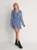 NA-KD Kleid in Blau