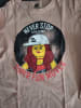 LEGO Wenige Male getragenes Shirt. Die Farbe würde ich als altrosa bezeichnen.