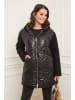 Curvy Lady Übergangsjacke in Schwarz