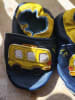 Yalion Leder-Krabbelschuhe "Bus" in Gelb / Dunkelblau