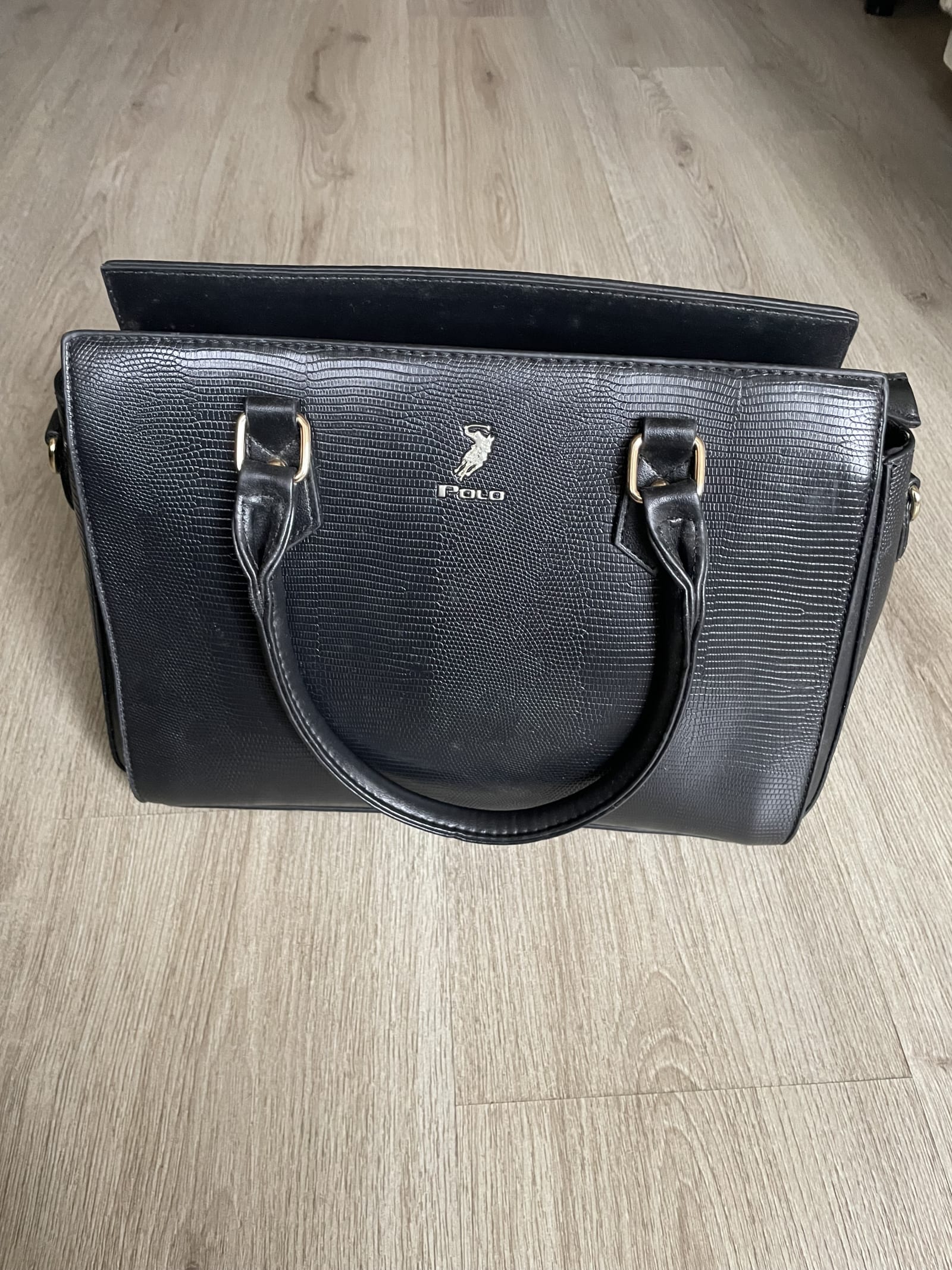 Sac a main  length 35 cm width 25 cm good condition