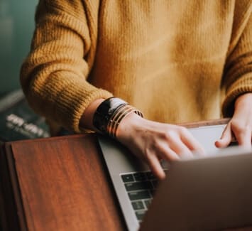 Adopter une gestion de courrier accessible en ligne pour son entreprise permet de gagner en productivité
