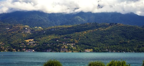 Annecy et son tissu urbain en pleine expansion.