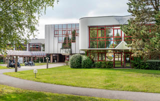 Très facile d'accès ce Business Center à Annecy vous permettra de domicilier votre entreprise sans encombre