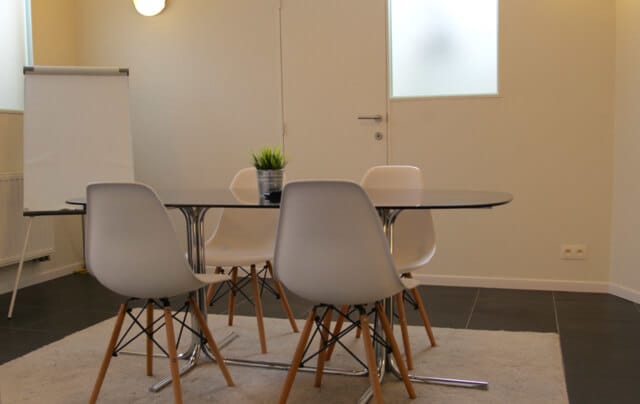 Des salles de réunion à réserver pour recevoir vos clients.