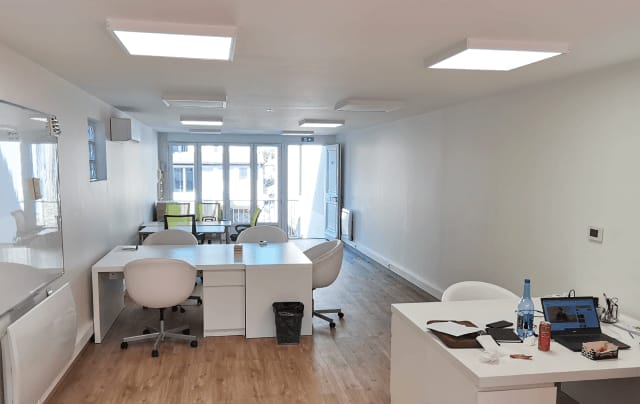 Une centre d'affaires entièrement équipé pour vous recevoir.