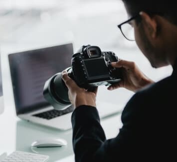 Différentes formations sont recommandées afin d’atteindre un niveau de compétences reconnu en photographie