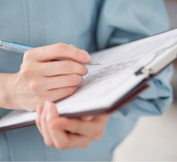 Le code NAF est attribué aux entreprises par l'INSEE, découvrez en quoi il est utile.