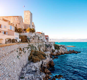 Antibes-Juan les Pins : une ville idéale pour domicilier son entreprise
