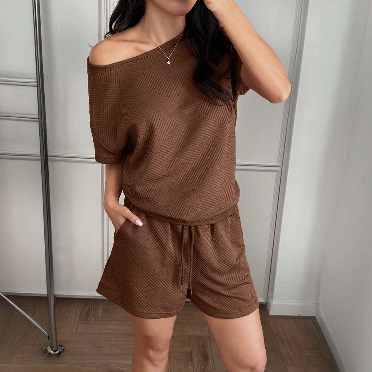 Y2g Sports Style Solid Color Short Sleeve Lace-up Shorts Suit Women's Clothing view 3