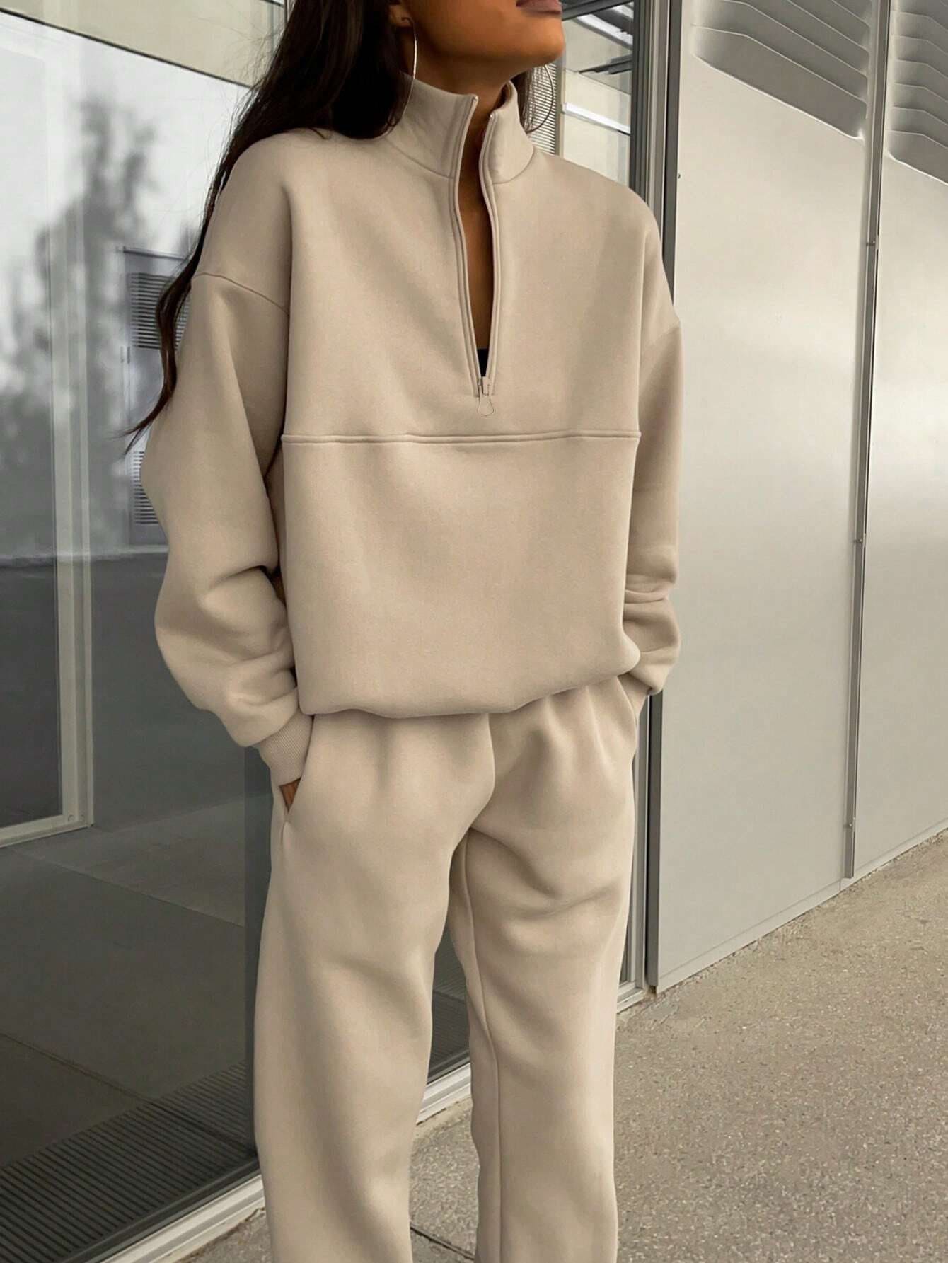 Long-sleeved Sports Sweatshirt Suit Fashion Stand-up Collar Zip-up Top And Elastic Band Trousers With Pocket Srping Fall Clothing For Women view 4