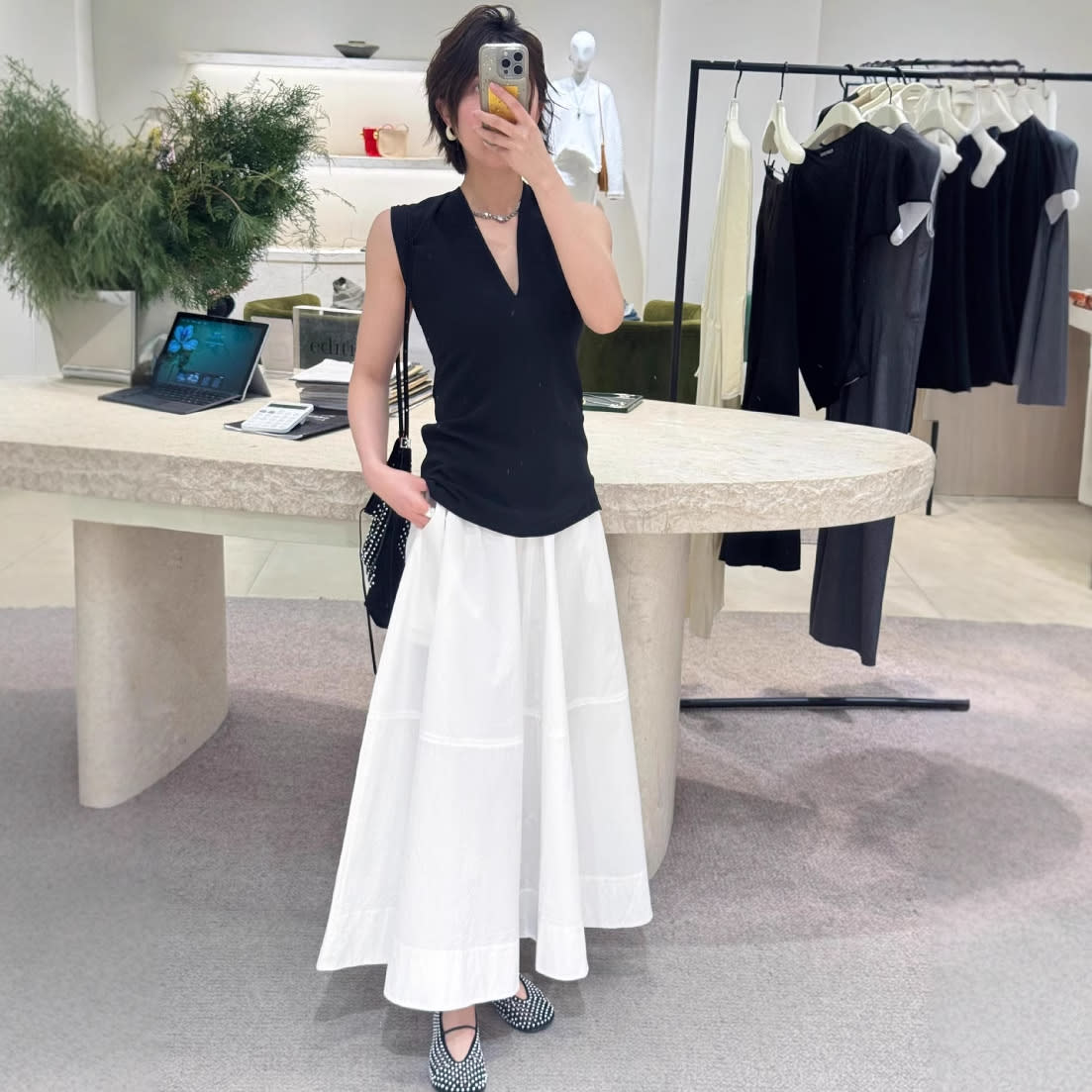 Black Sleeveless White Shirt Skirt Suit Women's Casual view 5