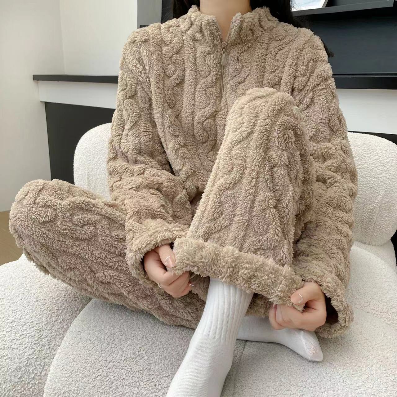 Autumn And Winter New Twist Zipper Couple Fleece-lined Thick Coral Fleece Pajamas Homewear Loungewear Sleepwear For Sleeping view 10