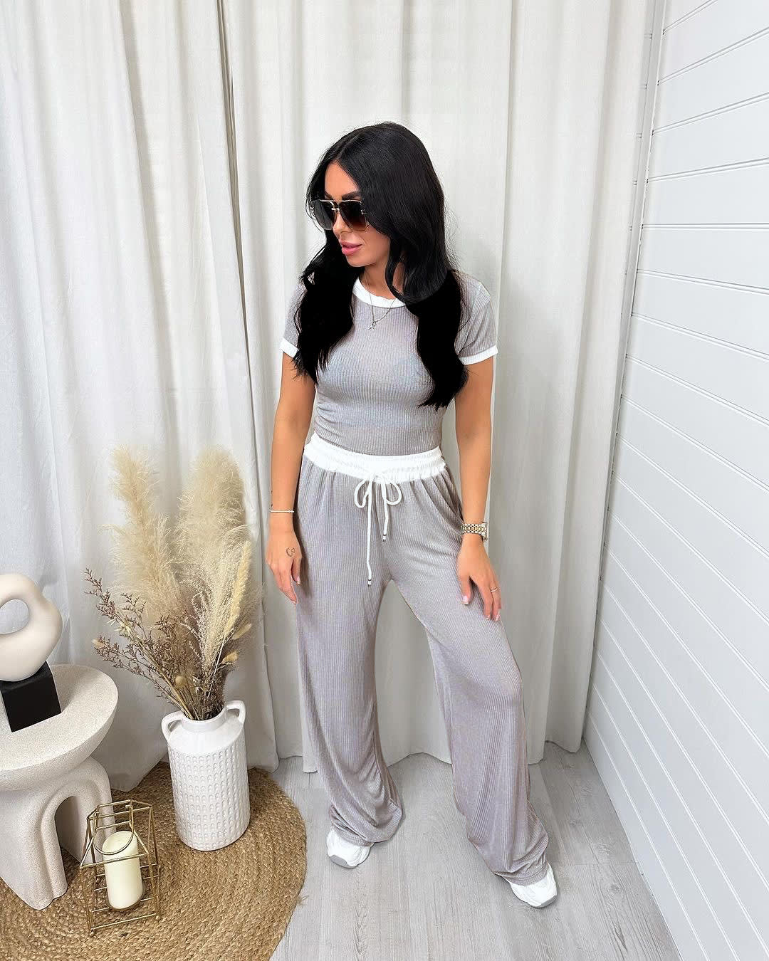 Round Neck Contrast Color Women's Fashion Casual Wide-leg Pants Sports Suit view 4