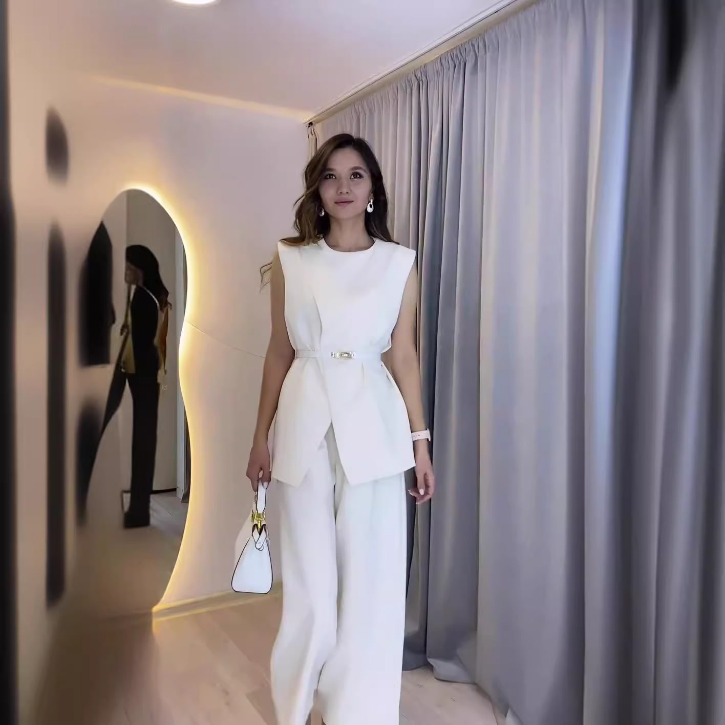 Solid Color Round Neck Sleeveless Top High Waist Wide Leg Pants Two-piece Set view 12