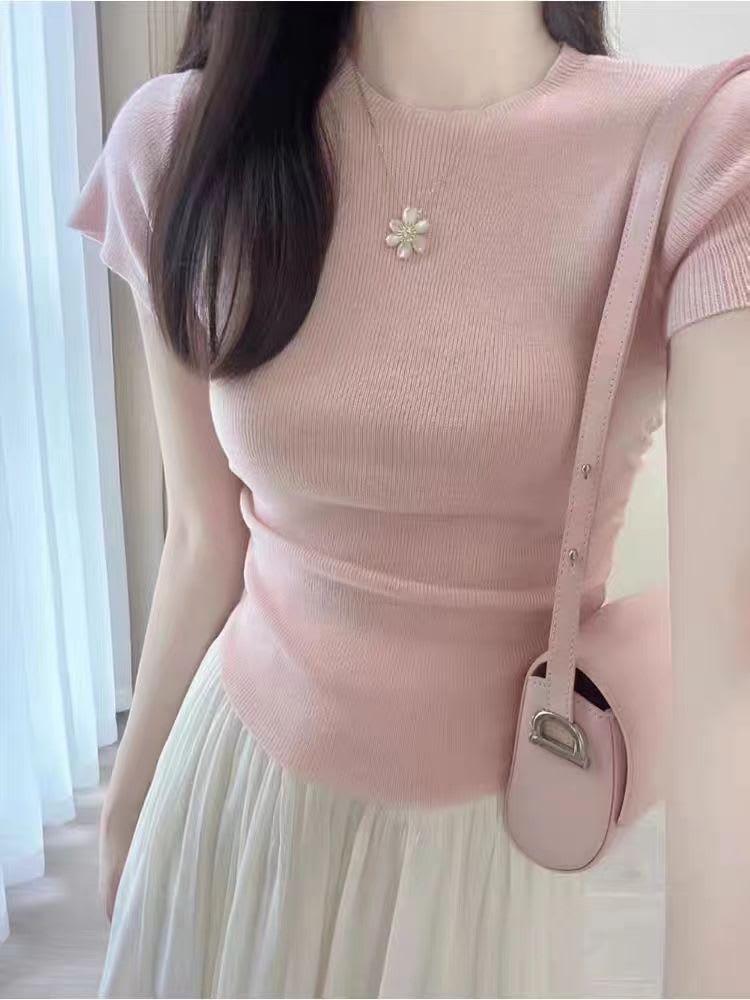 Short Sleeve Top And Skirt Two-piece Suit view 5