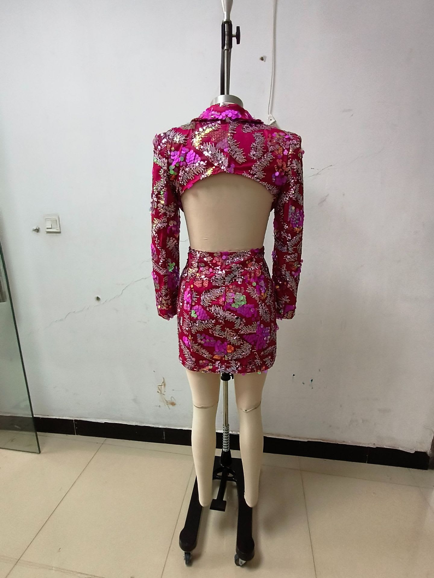 Sequined Backless Mid-length Suit Jacket view 9