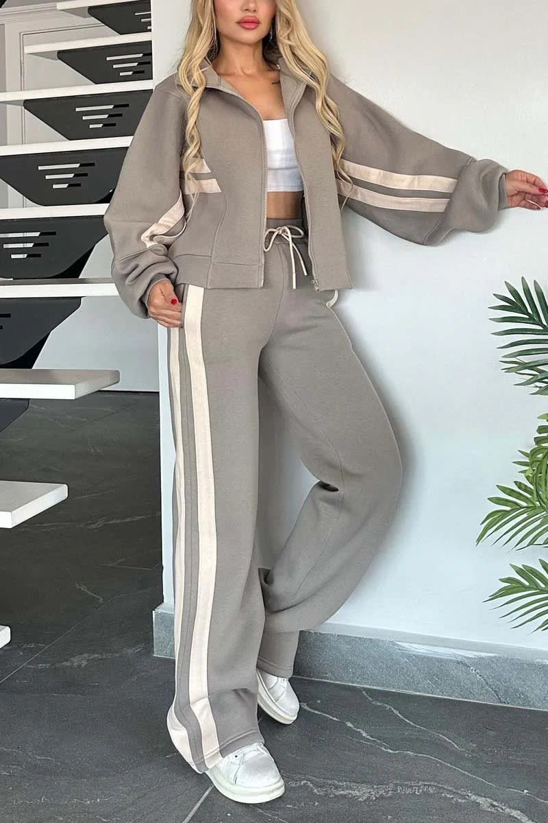 Fashion Two-piece Women's White Sports Suit Loose Sports Shirt Casual Pants Sets Sportswear Women Clothes Tracksuit Women Outfits view 2