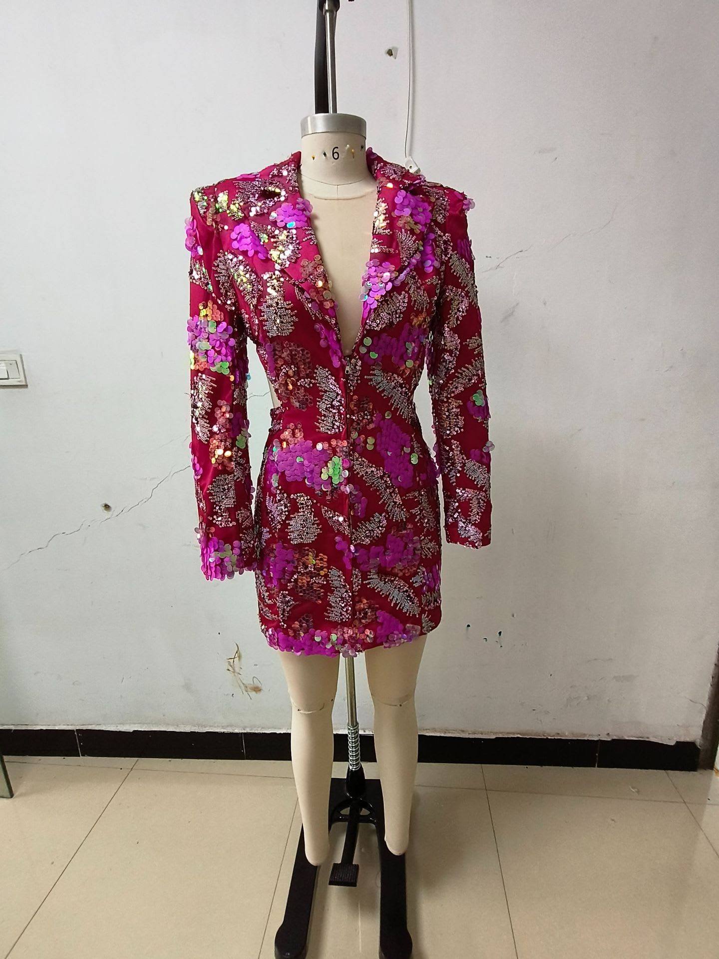 Sequined Backless Mid-length Suit Jacket view 10
