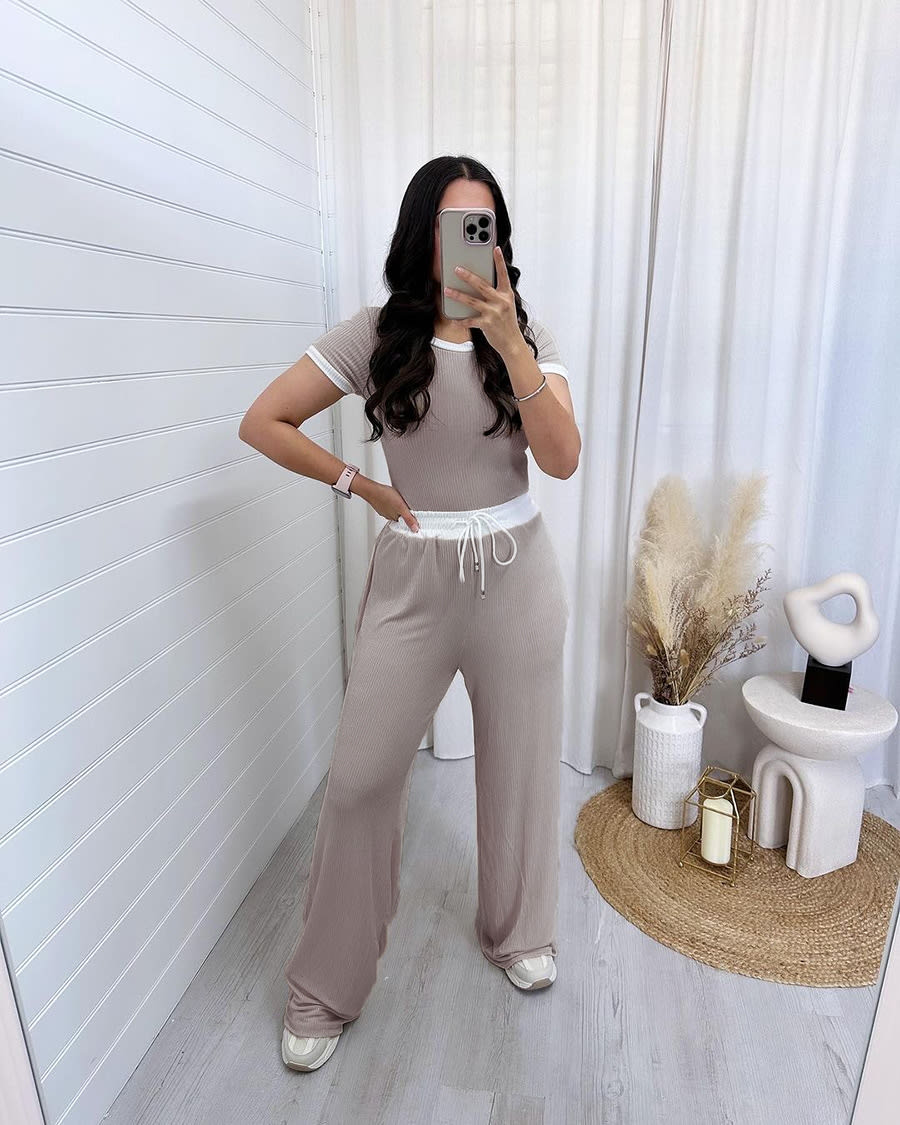 Round Neck Contrast Color Women's Fashion Casual Wide-leg Pants Sports Suit view 6