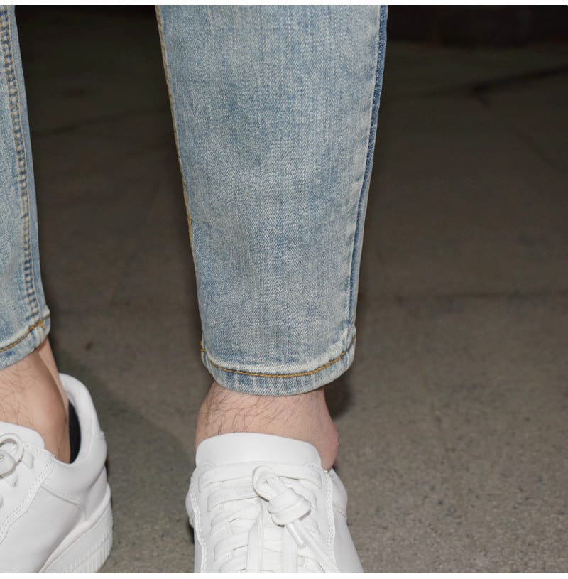 Light Blue Washed-out Vintage Distressed Stretch Jeans view 8