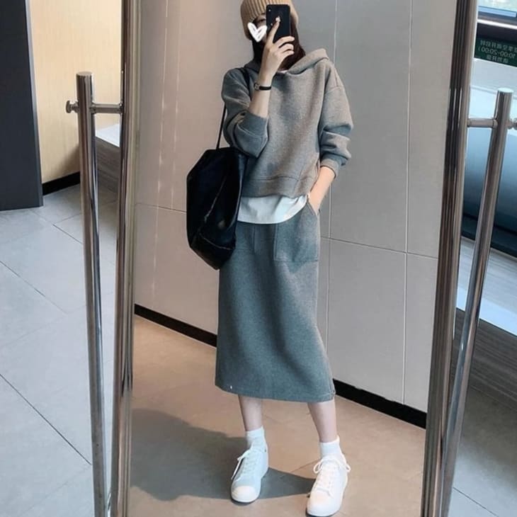 Casual Fashion Women's Hoodie Skirt Suit view 2