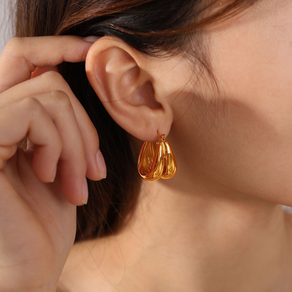 Personalized Minimalist Irregular Earrings, Stylish And Versatile Round U-shaped High-end Women's Earrings. view 6