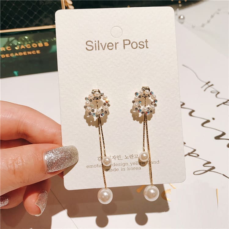 Pearl garland stud earrings view 2