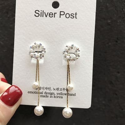 Pearl garland stud earrings view 3
